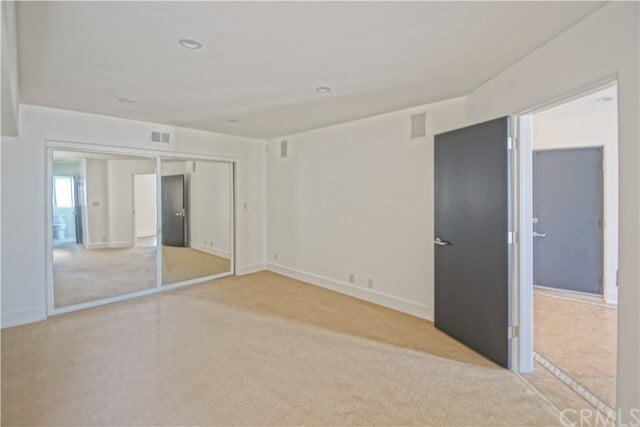 Building Photo - 204 N Poinsettia Ave
