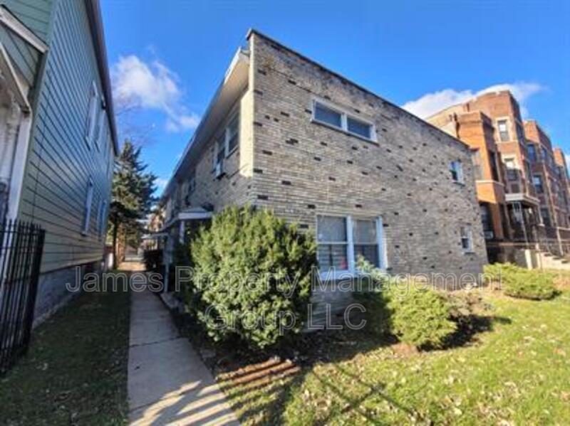 Primary Photo - 6914 S Cornell Ave