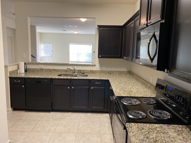 Kitchen - 152 Curt St