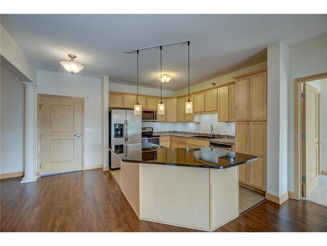 Foto del edificio - 630 Main St N