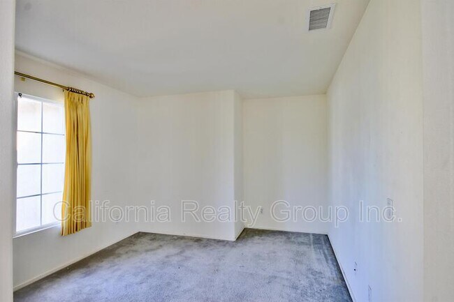 Building Photo - 26860 Redwood Cir