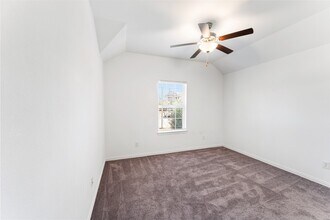 Building Photo - 13018 Hydeland Dr Building Photo - 13018 Hydeland Dr