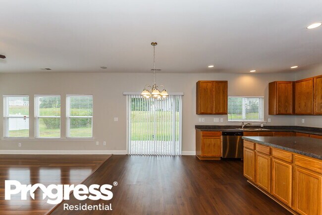 Building Photo - 4385 Stone Mountain Dr
