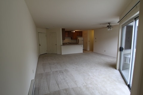 Living Area - Deer Park Apartments
