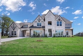 Building Photo - 1405 Gairloch Dr