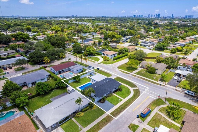 Foto del edificio - 1181 NE 202nd St