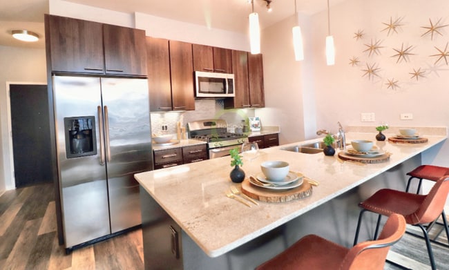 Photo - 510 W Huron St Apartment