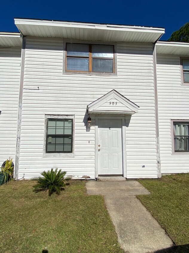 503 Landview Dr, Fort Walton Beach, FL 32547 Townhome Rentals in Fort Walton Beach FL