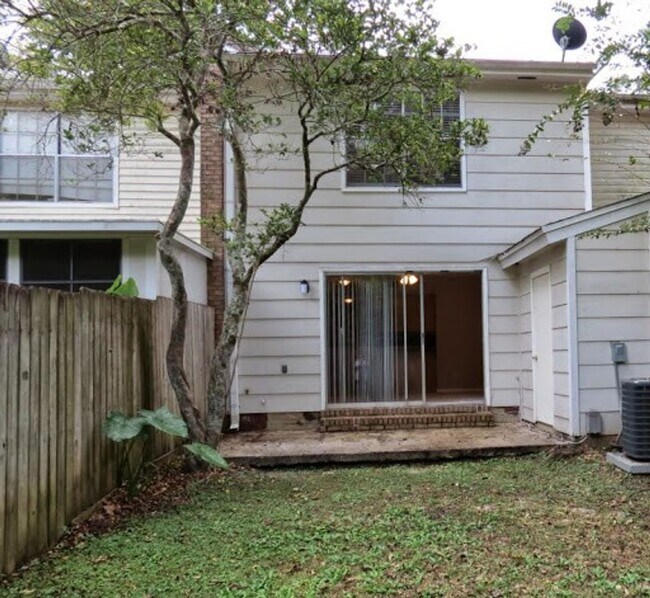 Foto del edificio - Beautiful 3 Bedroom Townhouse!