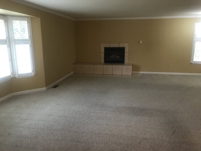 Foto del edificio - 20968 Travis Ln