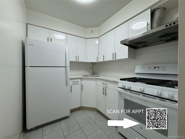 Foto del edificio - 61-39 168th St