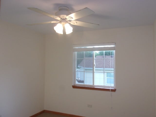 Building Photo - 122 W Bodine Dr