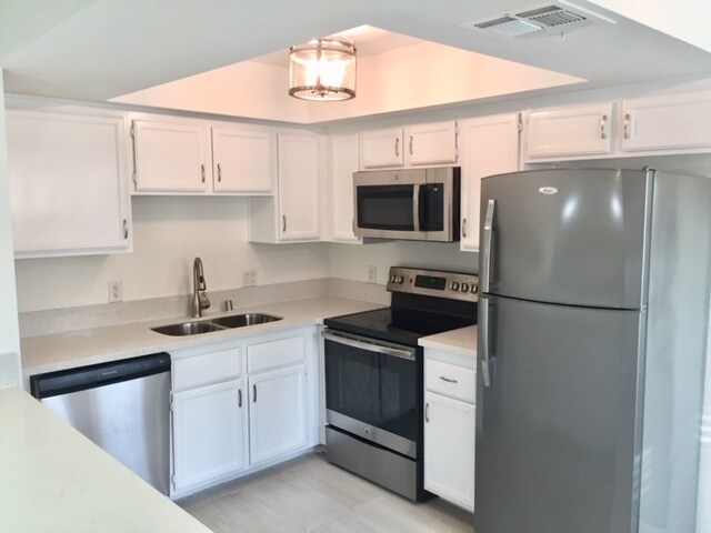 kitchen 1 - 7948 Decker Canyon Dr