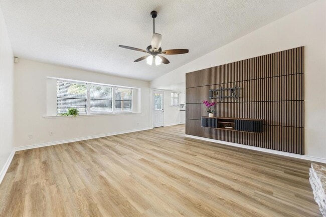 Building Photo - 8405 Loralinda Dr