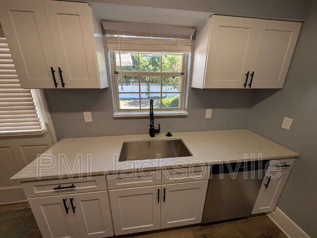 Foto del edificio - 7069 Perke Dr