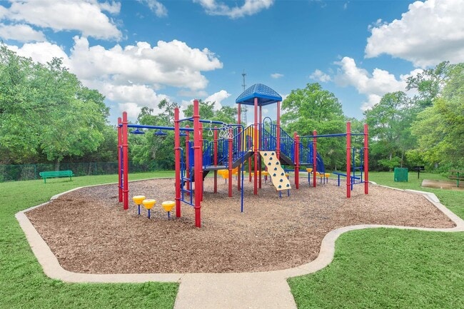 Building Photo - 400 E Cypress Creek Rd