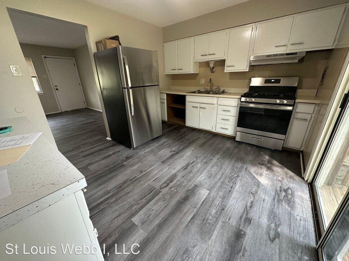 Primary Photo - 3 br, 1 bath House - 252 Becker Dr