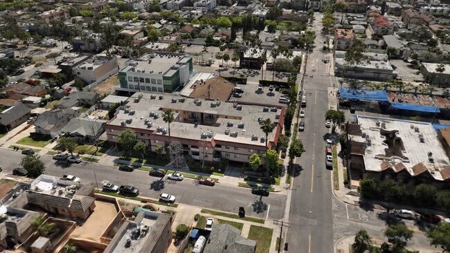  - 800 Orange Grove Ave