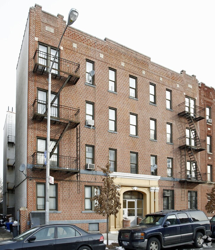 Primary Photo - 717-721 Avenue C