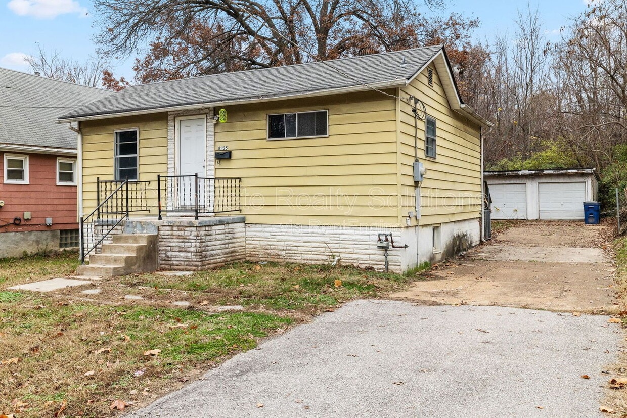 Foto principal - 8235 Albin Ave