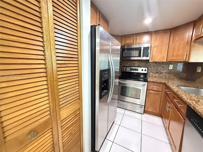 Foto del edificio - 2075 SW 122nd Ave
