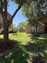 Building Photo - 7418 Lakesage Ln