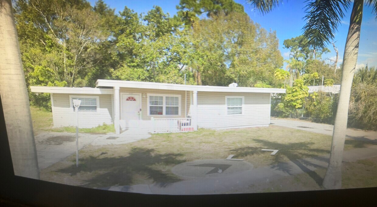 Primary Photo - 2227 Canal St