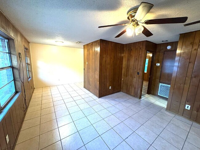 Foto del edificio - Duplex for rent in Dothan, AL. This 1 bedr...