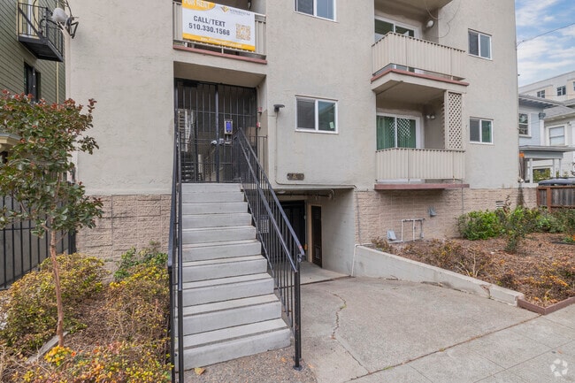 Entrance - 2540 Regent St Apartments