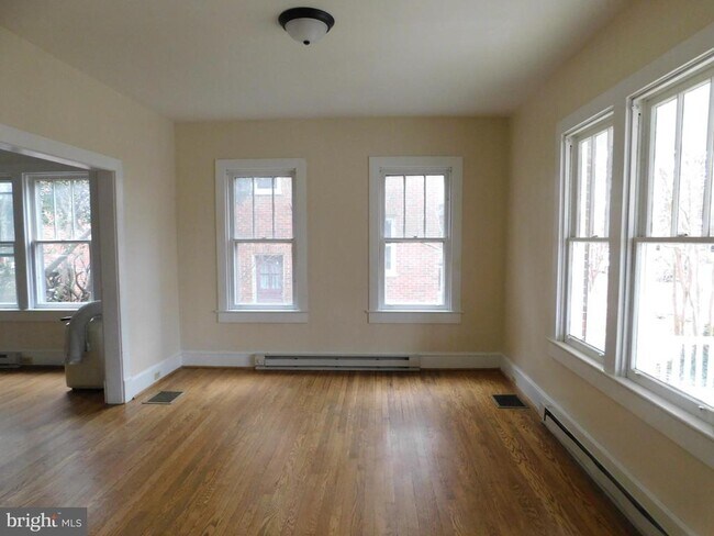 Foto del edificio - 614 National Ave