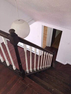 Building Photo - 5002 Woodside Dr