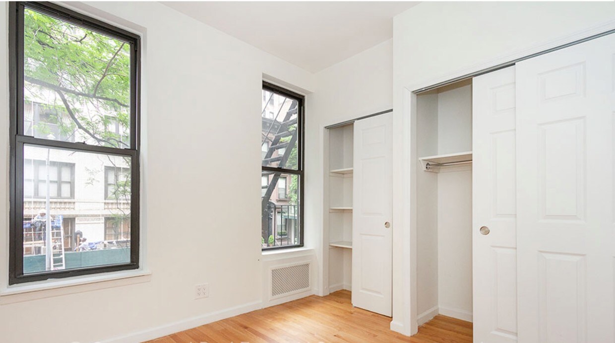 Primary Photo - 125 E 82nd St