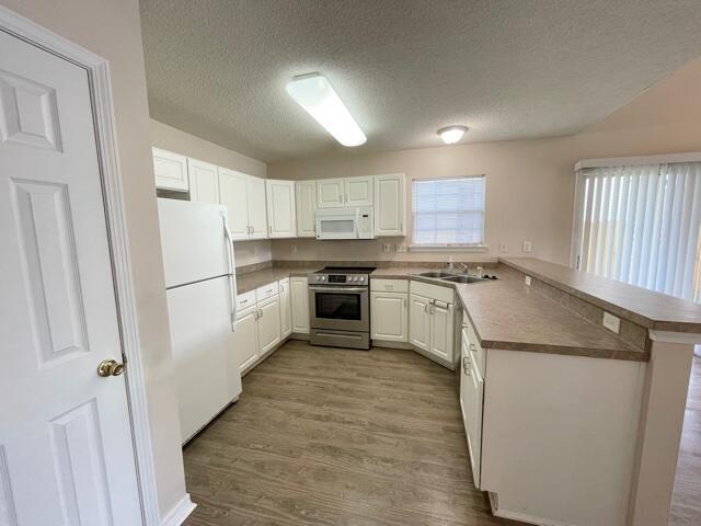 Foto del edificio - 925 Village Ln