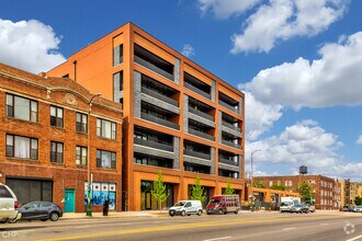 Building Photo - 2942 W North Ave