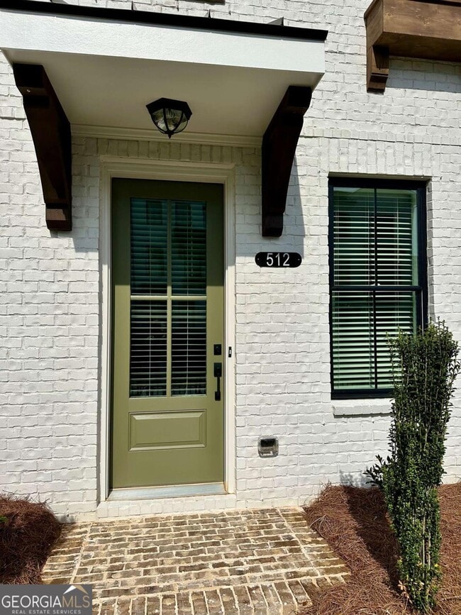 Building Photo - 512 Healy Dr