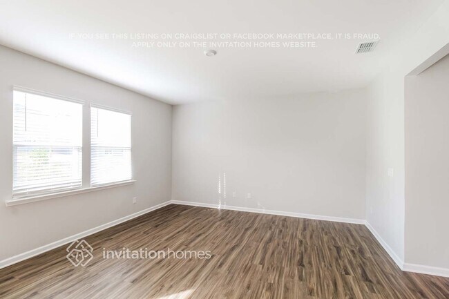 Foto del edificio - 2031 Blue Sky Ave