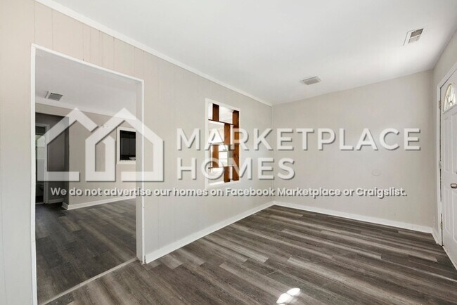 Foto del edificio - 7577 Westminster Ave