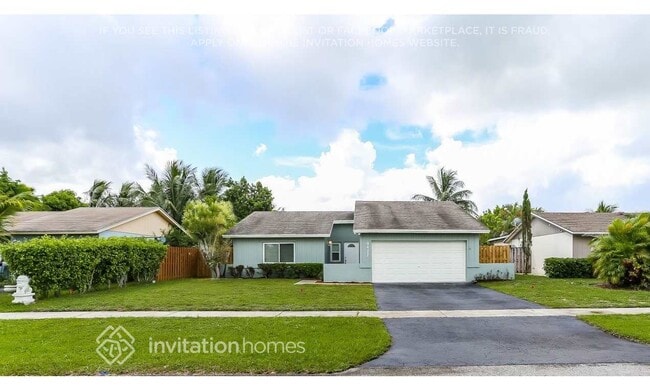 Building Photo - 9422 Saddlebrook Dr