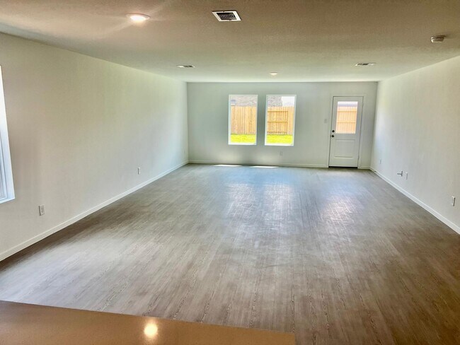 Building Photo - 29023 Great Flatland Trl