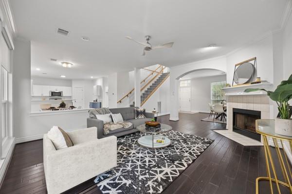Building Photo - 3917 Canyon Glen Cir
