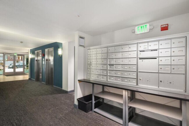 Building Photo - 1 bedroom in Seattle WA 98121