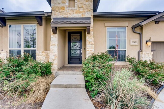 Building Photo - 6313 Lake Teravista Way