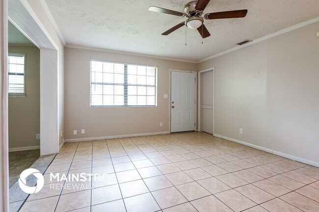 Foto del edificio - 3615 Macgregor Dr