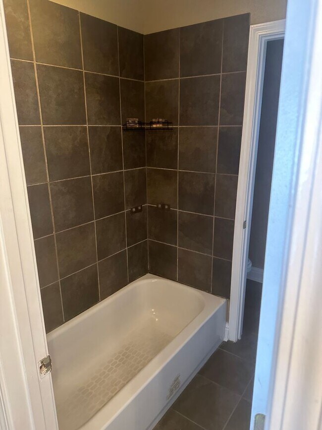 Foto del edificio - 3 Bedroom 2.5 Bath Townhouse