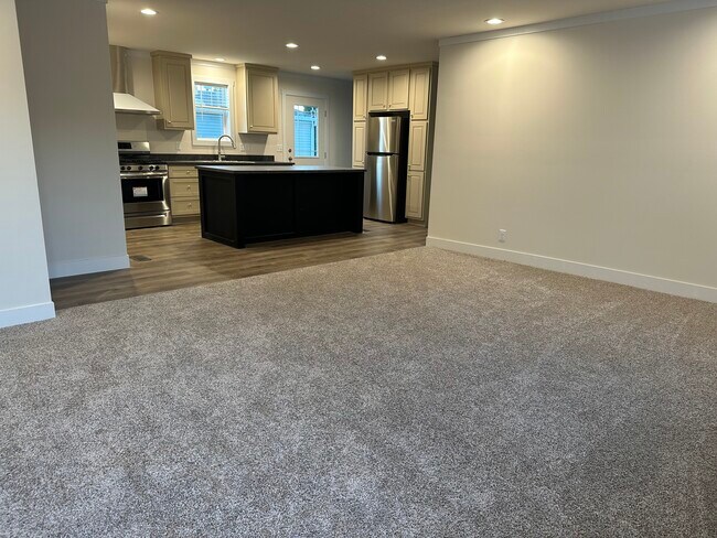 Foto del edificio - 443 Laurel Oak Ln