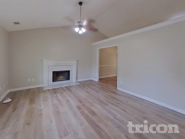 Building Photo - 170 Oak Hill Dr