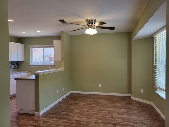 Building Photo - 3BD/2BA Home close to shopping and Ft. Hood in Harker Heights!