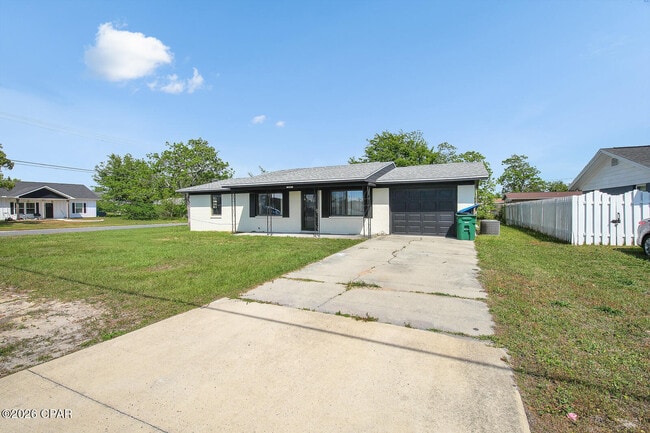 Building Photo - 922 Everitt Ave