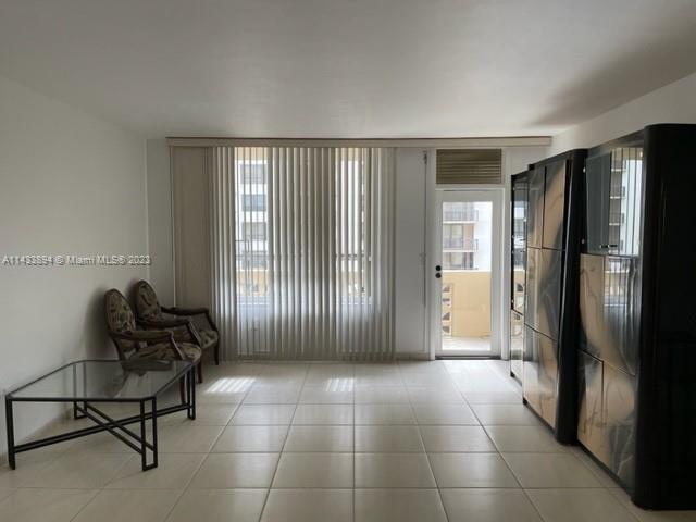 Building Photo - 10185 Collins Ave