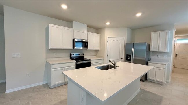 Building Photo - 3314 Pine Lily Ave